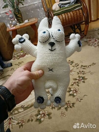 Кот саймон на присосках в авто