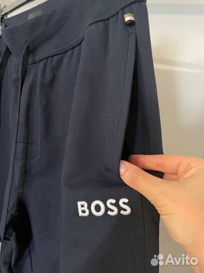 Спортивный костюм Hugo Boss размер М наличие один