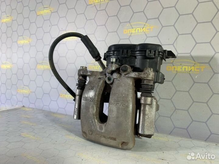 Суппорт тормозной задний правый Mercedes Cla 45