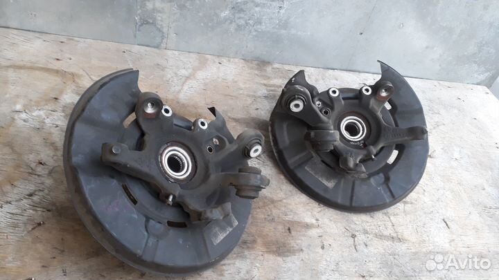 Кулак задний BMW E81 E87 E90 E91 E92 E93