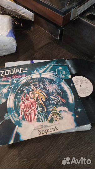 Радиотехнтка 301 стерео + виниловые пластинки