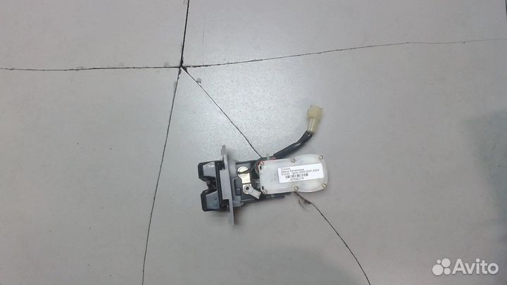 Замок багажника Suzuki Ignis, 2004