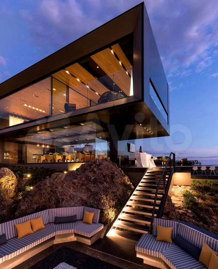 Коттедж 300 м² на участке 8 сот.