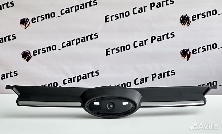 Решетка радиатора Форд Фокус 3