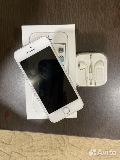 Телефон iPhone