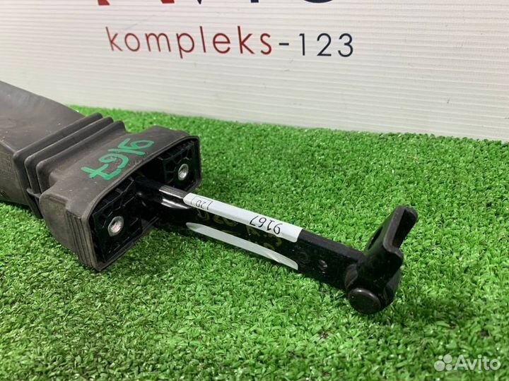 Ограничитель двери задний Audi A5 8T cdnc 2011