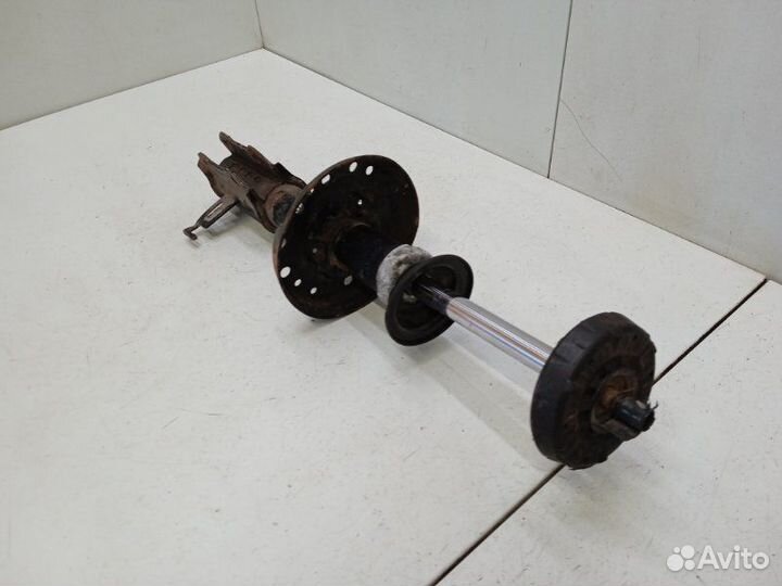 Амортизатор передний правый Opel Astra J 2010-2017