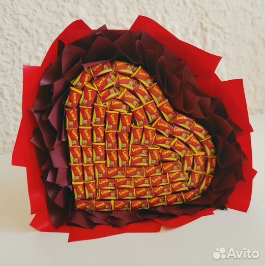 Букет из Love is