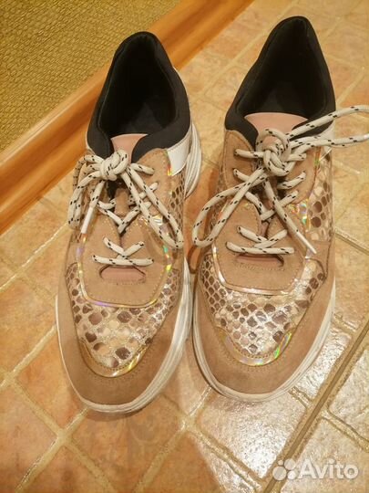 Кроссовки женские 40 размер