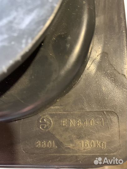 Мусорный бак на колесах