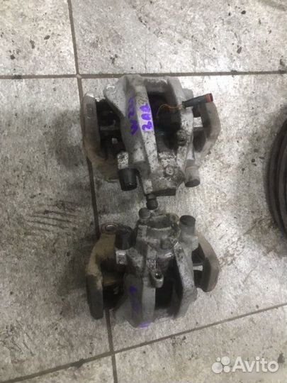 Суппорт задний Mercedes-Benz S Class W221