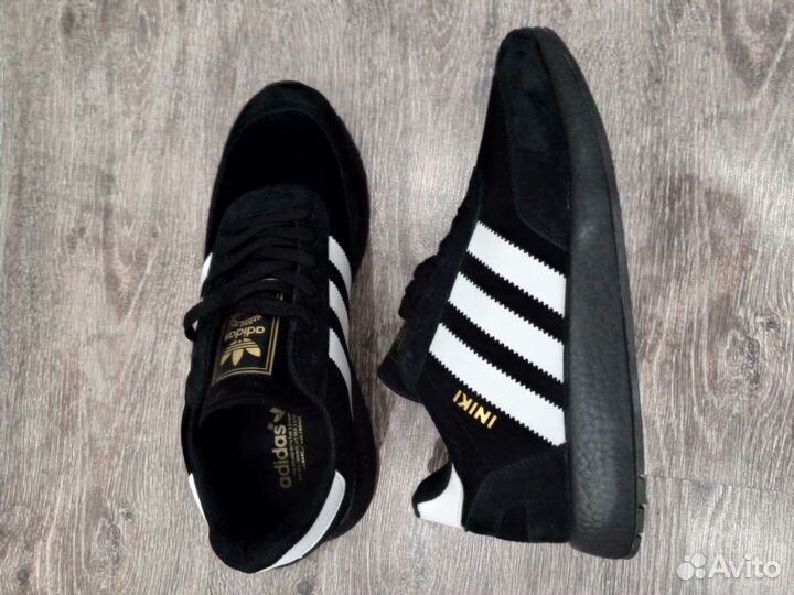 Кроссовки новые