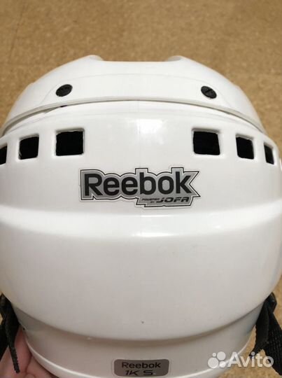 Хоккейный шлем