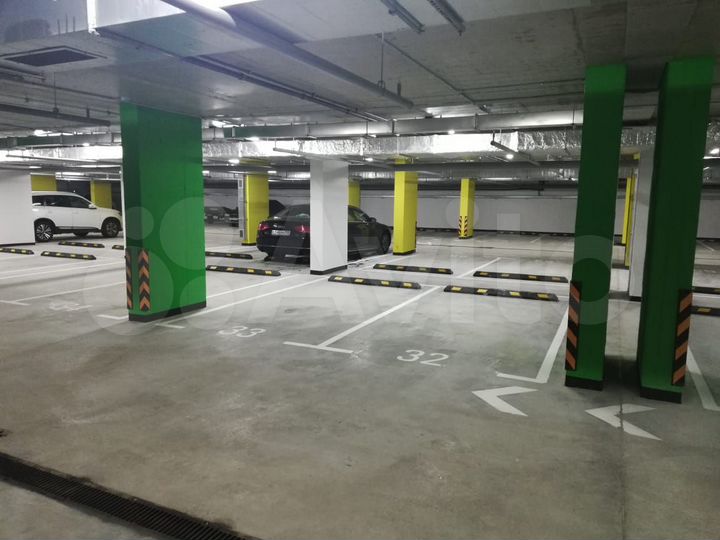 Машиноместо, 27 м²