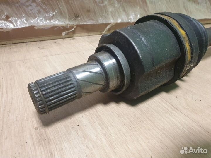 Ось привод шрус передний правый Peugeot 4008