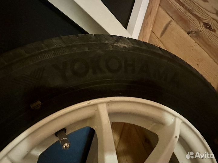 Yokohama BluEarth-ES ES32 175/65 R14 82H