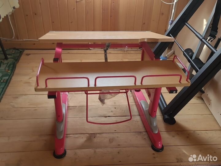 Детский стол парта