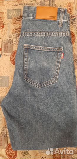 Джинсы