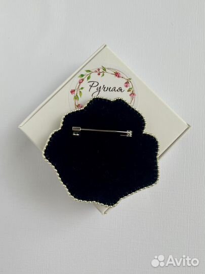 Брошь ручной работы