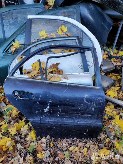 Задняя правая дверь Hyundai sonata 2