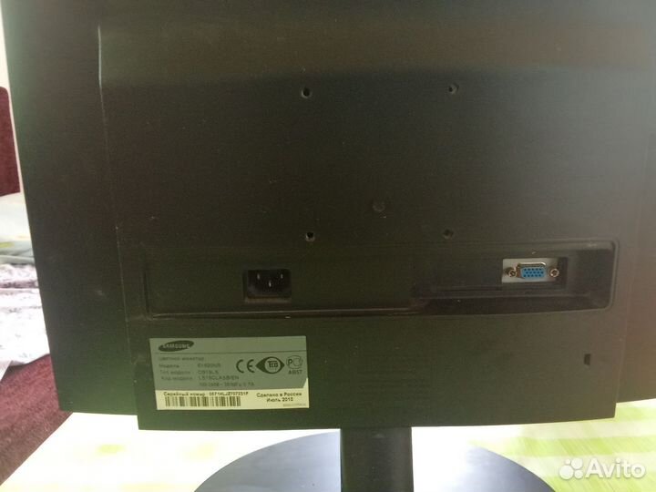 Монитор Samsung