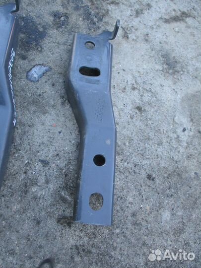 Кронштейн Scania 1848739