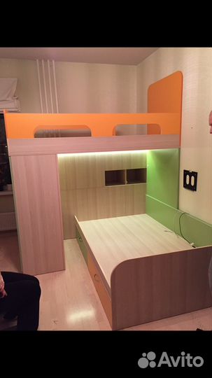 Детская двухэтажная кровать