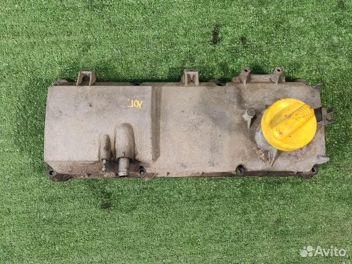 Клапанная крышка на renault logan 1