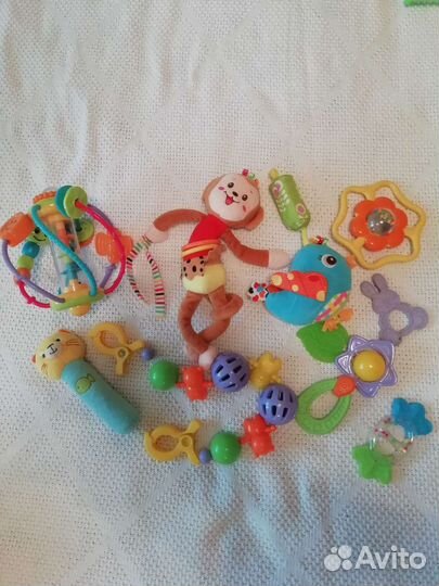 Игрушки детские 0-3 года развивающие