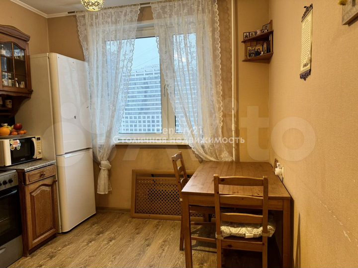 2-к. квартира, 52 м², 14/17 эт.