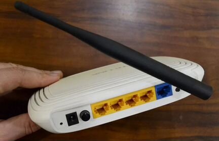 Wi-Fi роутер TP link TL-WR740N + провод