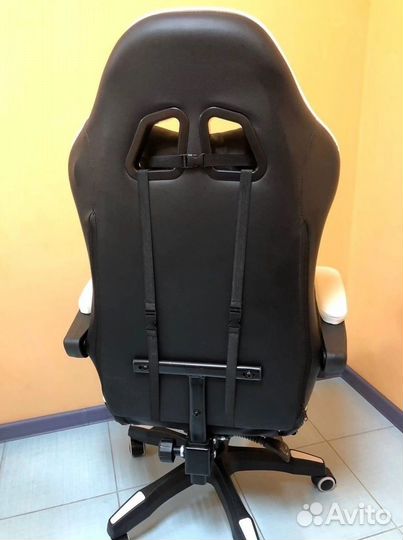 Компьютерное игровое кресло геймерское с массажем