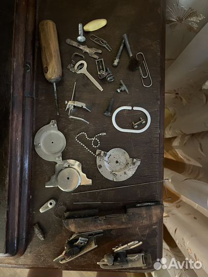 Антикварная швейная машинка Singer