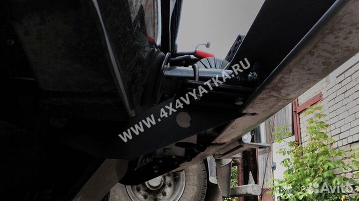 Площадка лебедки в штатный бампер Нива 2121