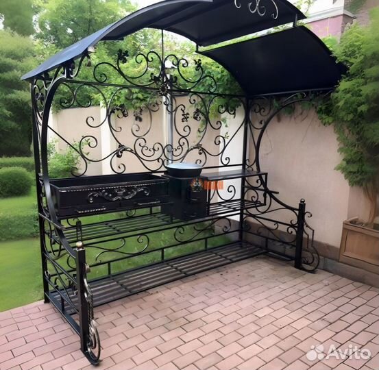 Мангал с крышей