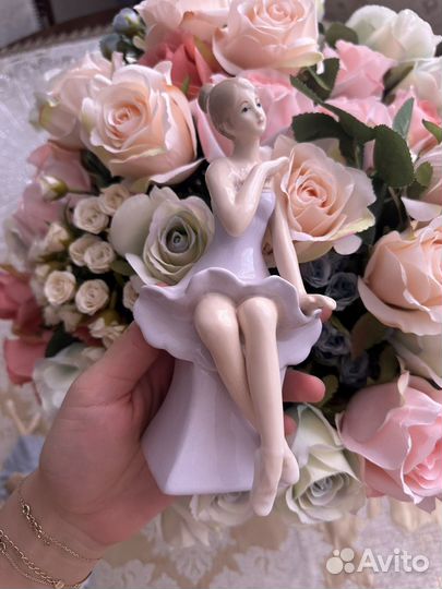 Статуэтка фарфор