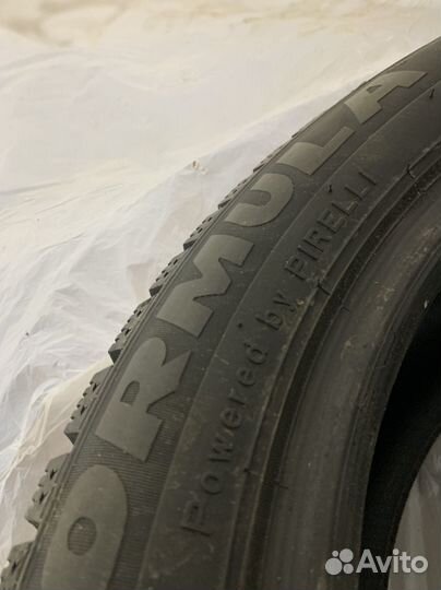 Pirelli Formula Ice FR 225/50 R17 98T
