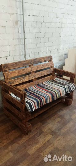 Диваны из поддонов