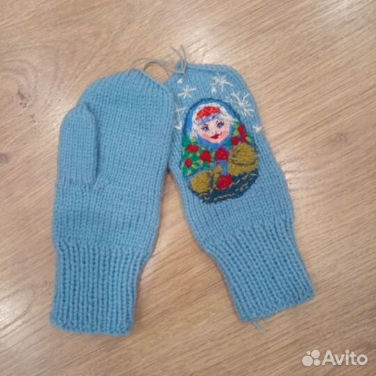Теплые варежки женские