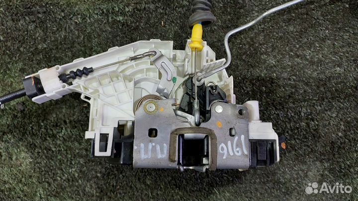 Замок двери передней правой W212,W204,R231,R172