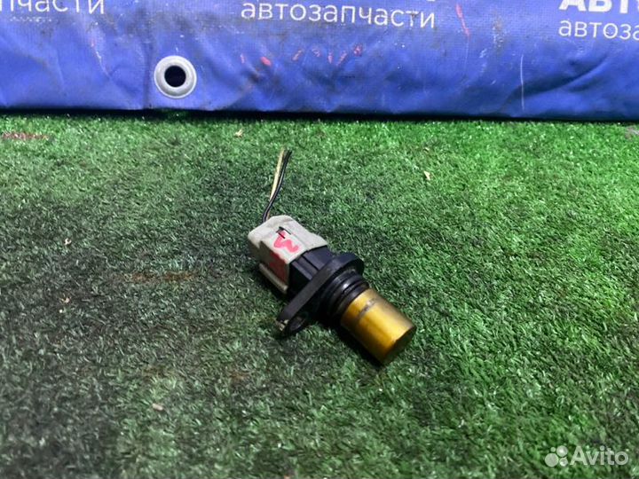 Датчик положения распредвала Toyota Corolla ZZE122