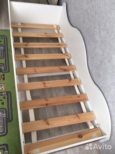 Кровать детская машинка с матрасом для дома и дачи