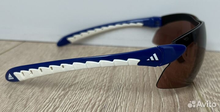 Спортивные очки adidas