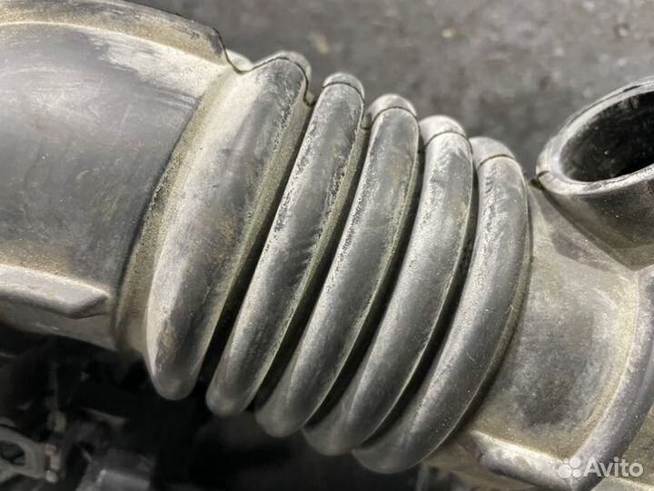 Патрубок дросселя Toyota Avensis T25 1AZ-FSE 2.0