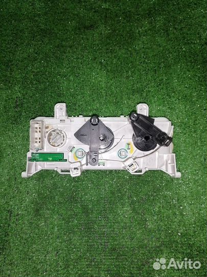 Блок управления климатической установкой Renault S