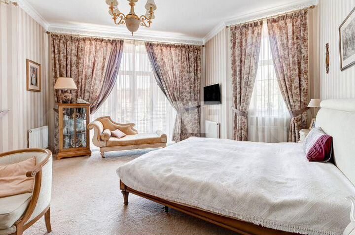 Дом 650 м² на участке 25 сот.