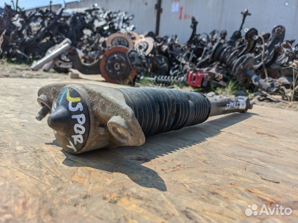 Kia Sportage 4 амортизатор задний