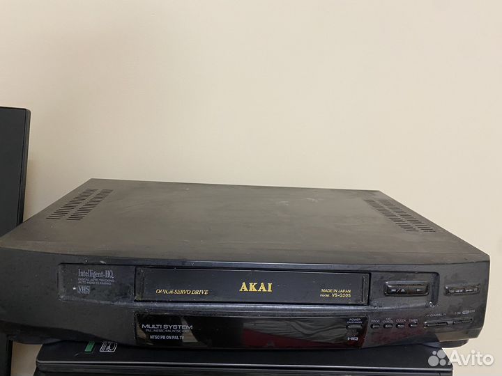 Видеомагнитофон akai