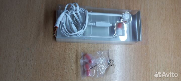 Наушники новые