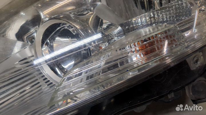 Фара (передняя) левая Peugeot 3008, 2010